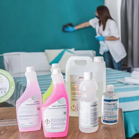 La Casetta Linda - New 2 Bedroom In With Seaview Terrace *