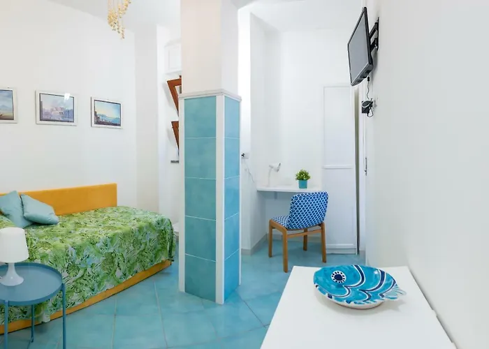 شقة La Casetta Linda - New 2 Bedroom In With Seaview Terrace *