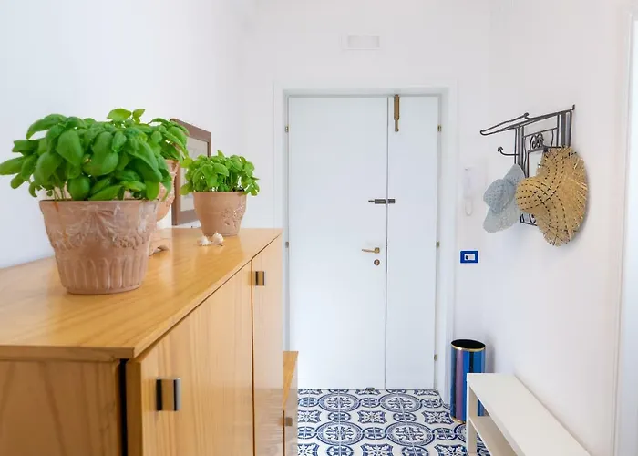 شقة La Casetta Linda - New 2 Bedroom In With Seaview Terrace سورينتو