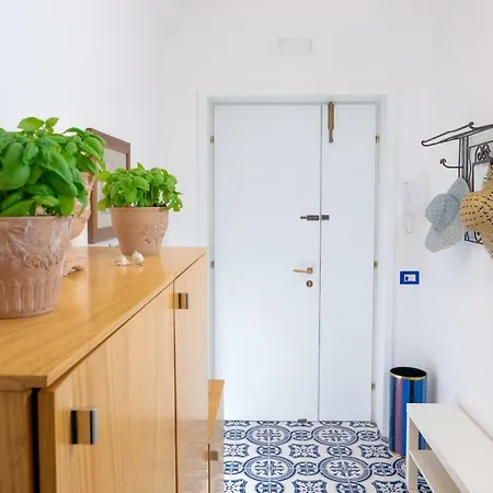 Apartamento La Casetta Linda - New 2 Bedroom In With Seaview Terrace Península Sorrentina